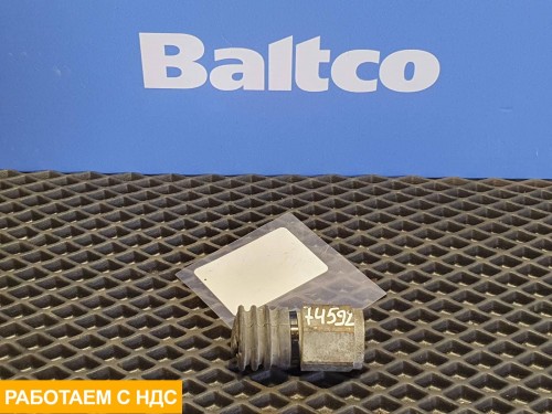 Штуцер трубки системы охлаждения